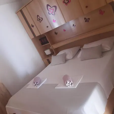 Apartment Mastrinka Bright With Free Parking And Modern Amenities *