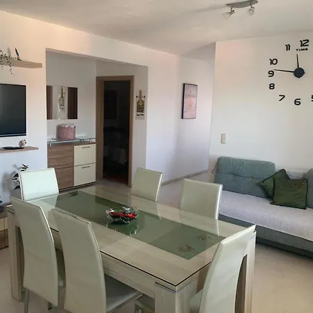 Apartment Mastrinka Bright With Free Parking And Modern Amenities *